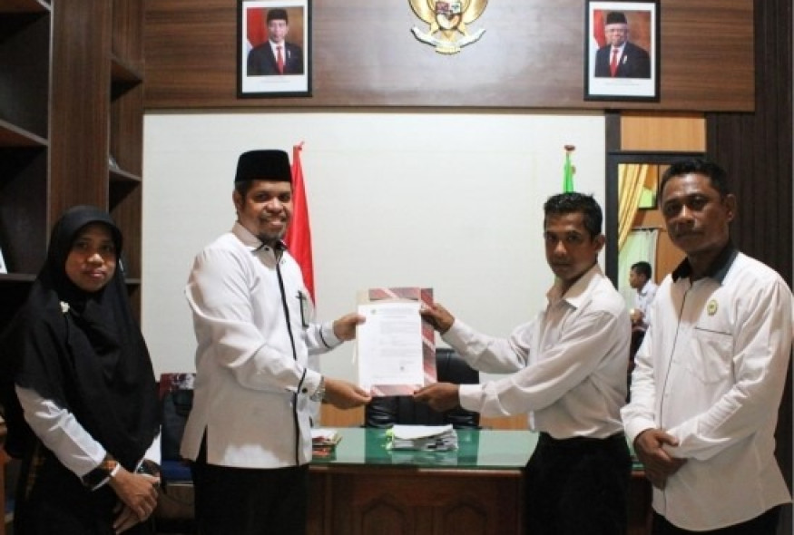 Tunjuk Dua Pelaksana Tugas Kepala KUA, Kepala Kankemenag Wakatobi : Wakatobi Darurat Penghulu